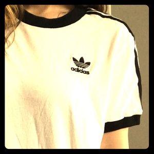Adidas Tee✨